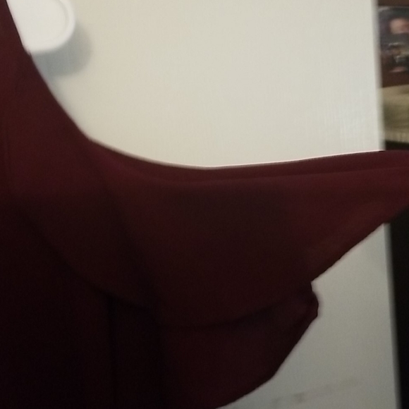 Burgandy Colored Cold Shoulder Top - Picture 3 of 4